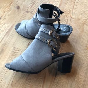 Primark Gray Suede Open-Toed Pumps